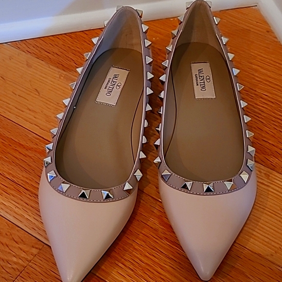 Valentino Garavani Shoes - Valentino Rock Studded Flats